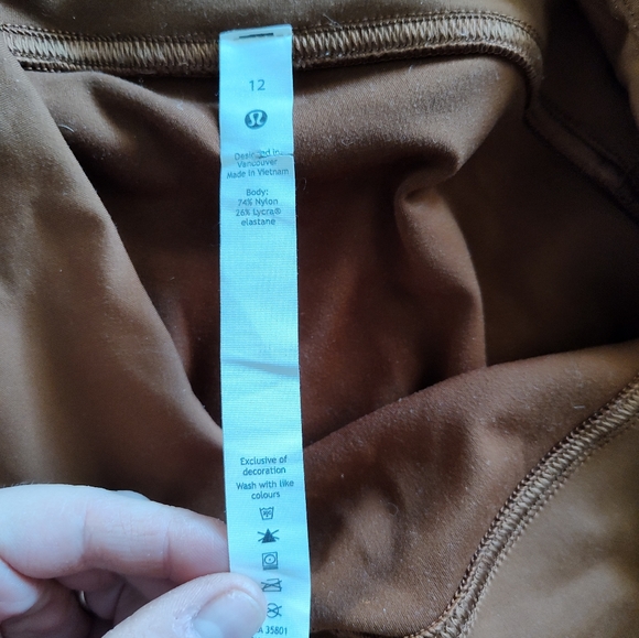 Lululemon Instill Highrise leggings - Picture 3 of 7